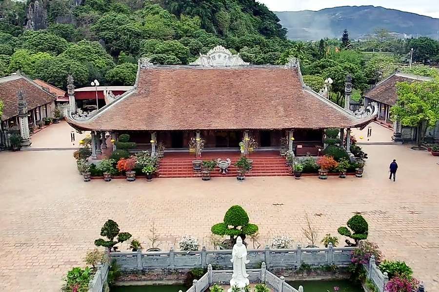 Canh Huong Pagoda from Cai Lan Port