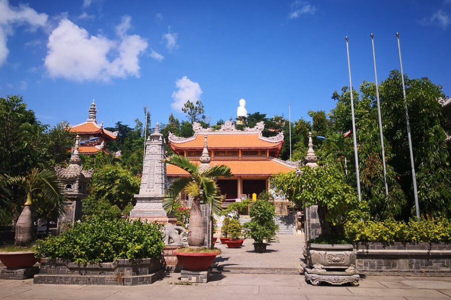 Long Son Pagoda from Cau Da Port - Nha Trang Shore Excursions