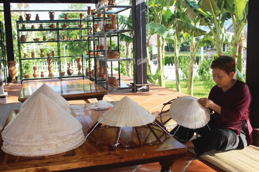 Traditional handicraft workshop - Cau Da Port Nha Trang Shore Excursions