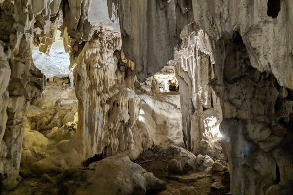 Trinh Nu Cave - Halong Bay Tours