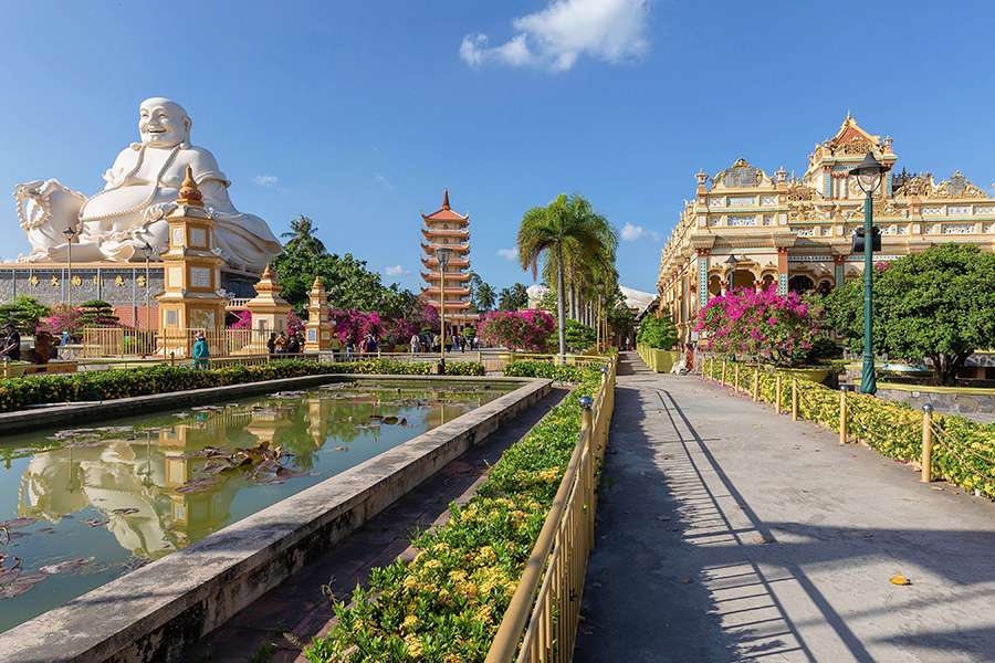 Vinh Trang pagoda - Phu My shore excursions