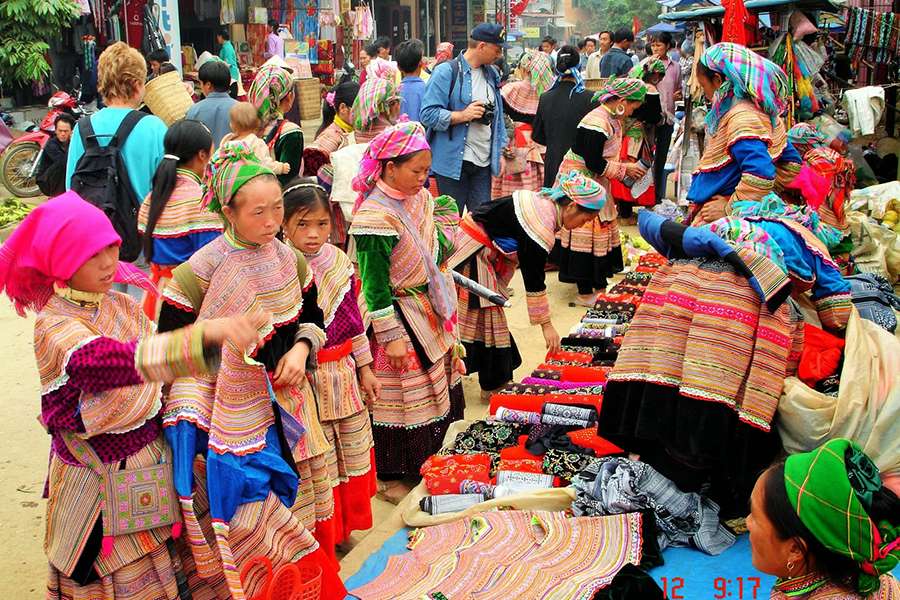 Bac Ha Market - Vietnam vacation package