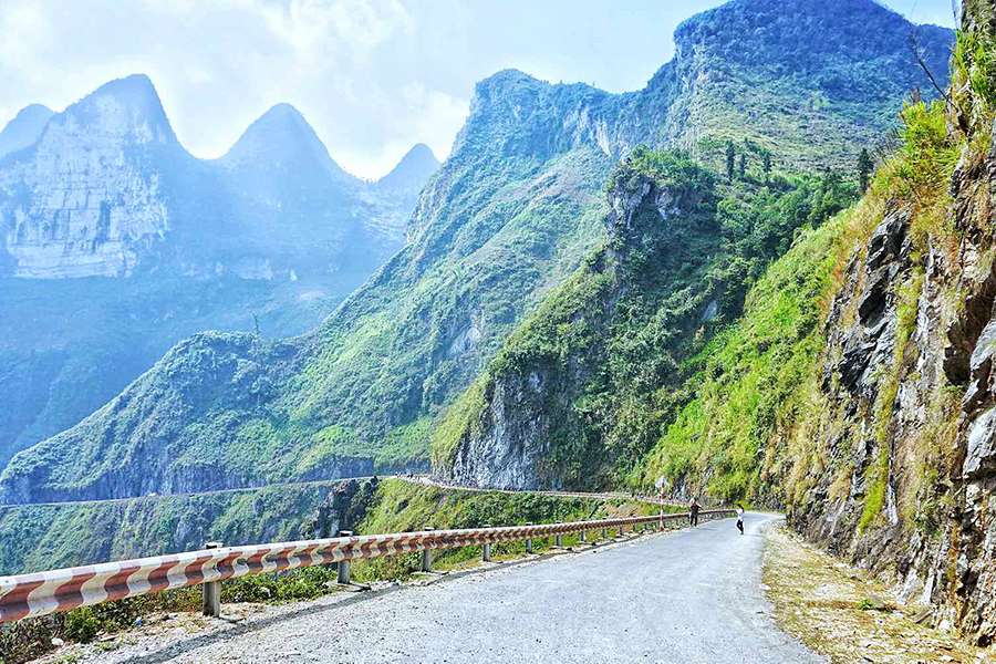 Ma Pi Leng Mountain Pass - Vietnam vacations