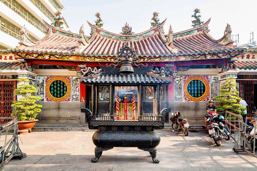 Ong Bon Pagoda - Vietnam tours