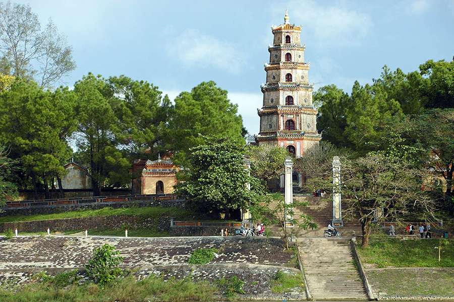 Thien Mu Pagoda - Indochina tour