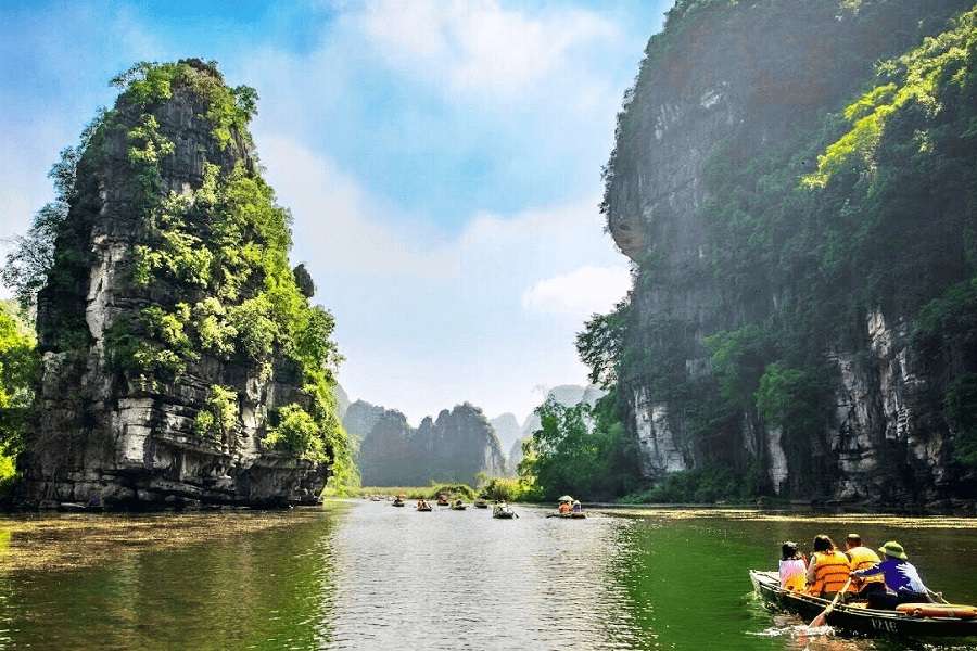 Trang An Boat Trip - Ninh Binh Tour