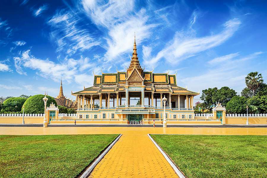 Royal Palace in Phom Penh - Vietnam Cambodia tour