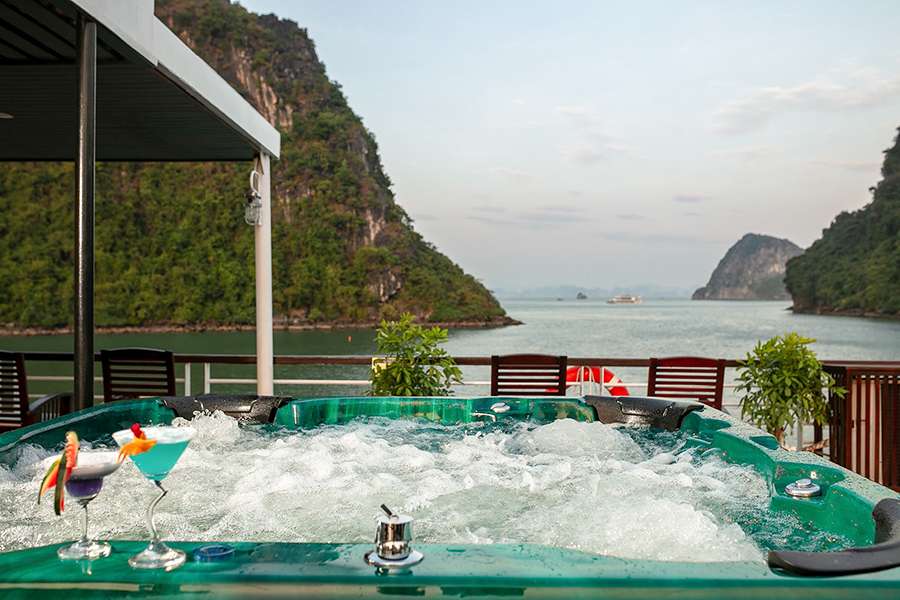 Jacuzzi on Lily Cruise - Halong Bay tours