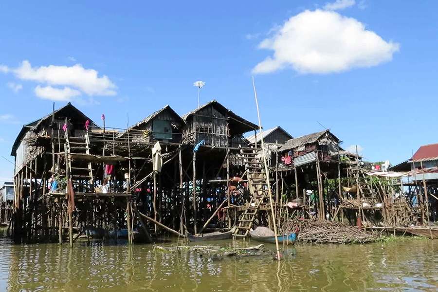 Kampong Phluk Village - Indochina tours