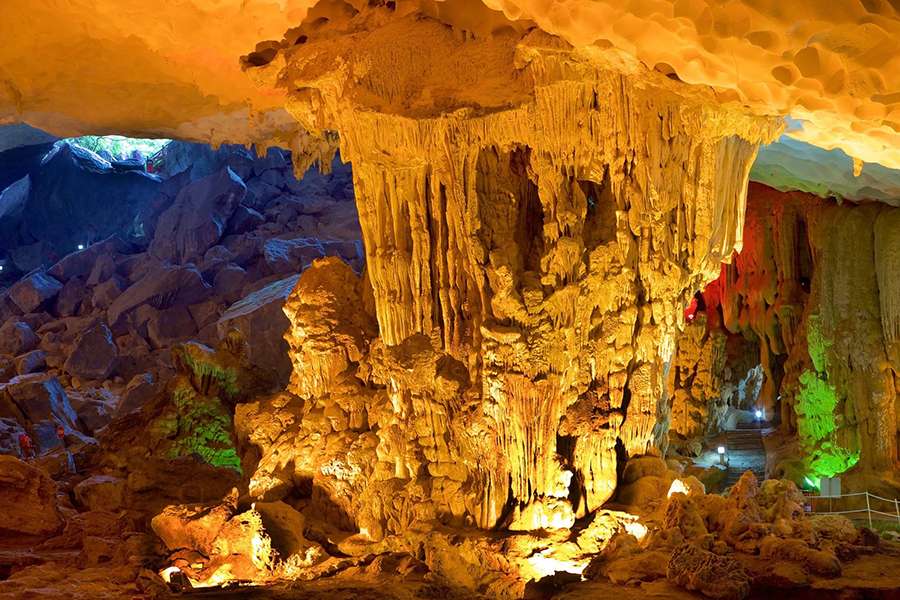 Sung Sot Cave -Indochina tour