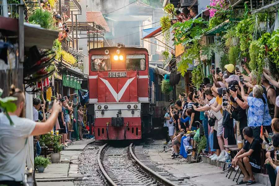 Train Street Cafe - Vietnam tour packages