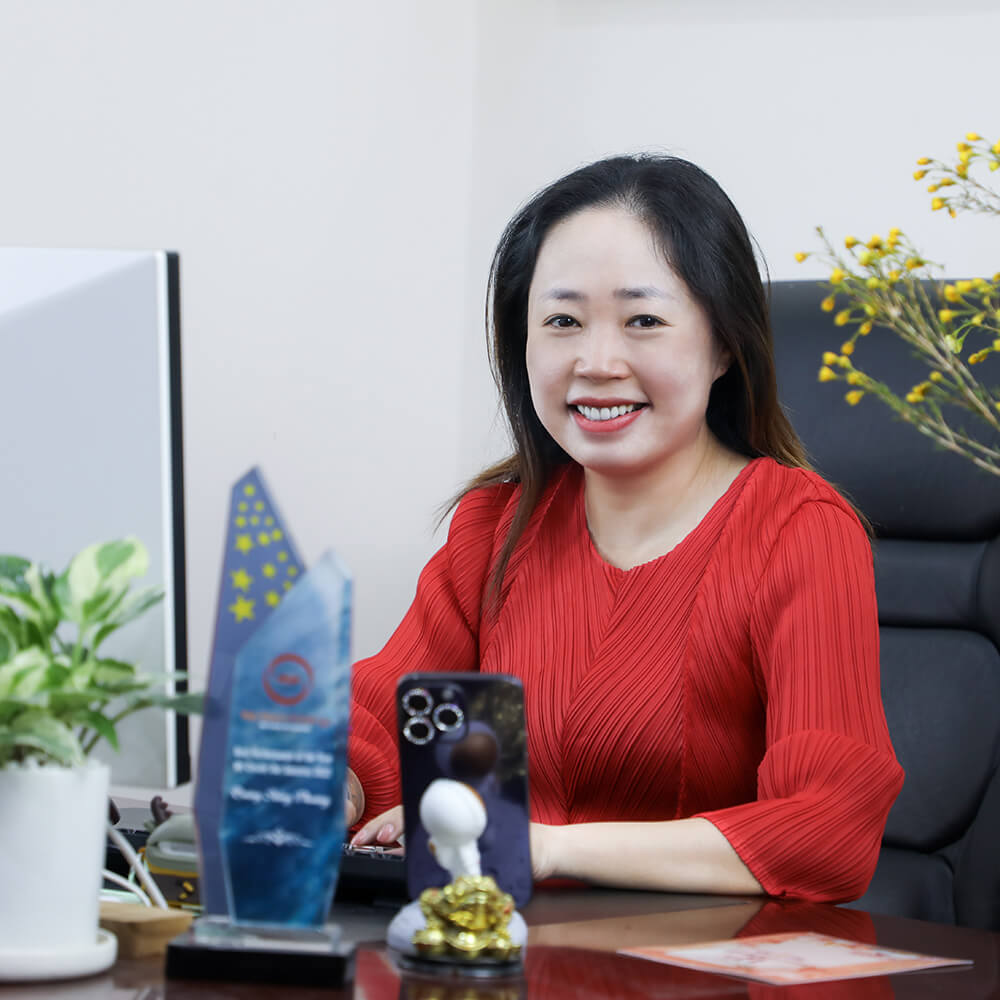Mrs. Jeanny Duong - Director of Sales of Viet Vision Travel