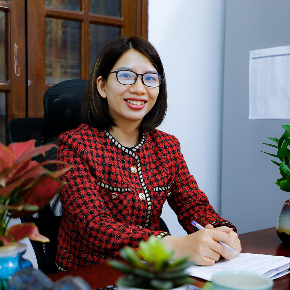 Mrs. Thuy Thanh Le - Vice Director of Finance of Viet Vision Travel