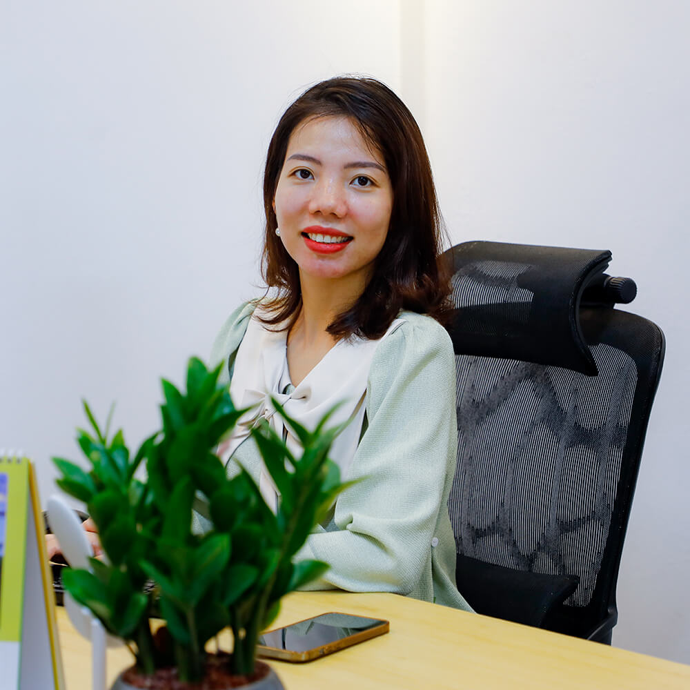 Mrs. Trung Thu - Director of Sales of Domestic Travel of Viet Vision Travel