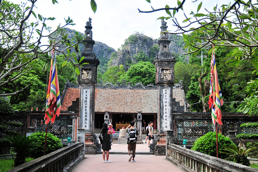 Hoa Lu Ancient Capital - Vietnam Cambodia tours