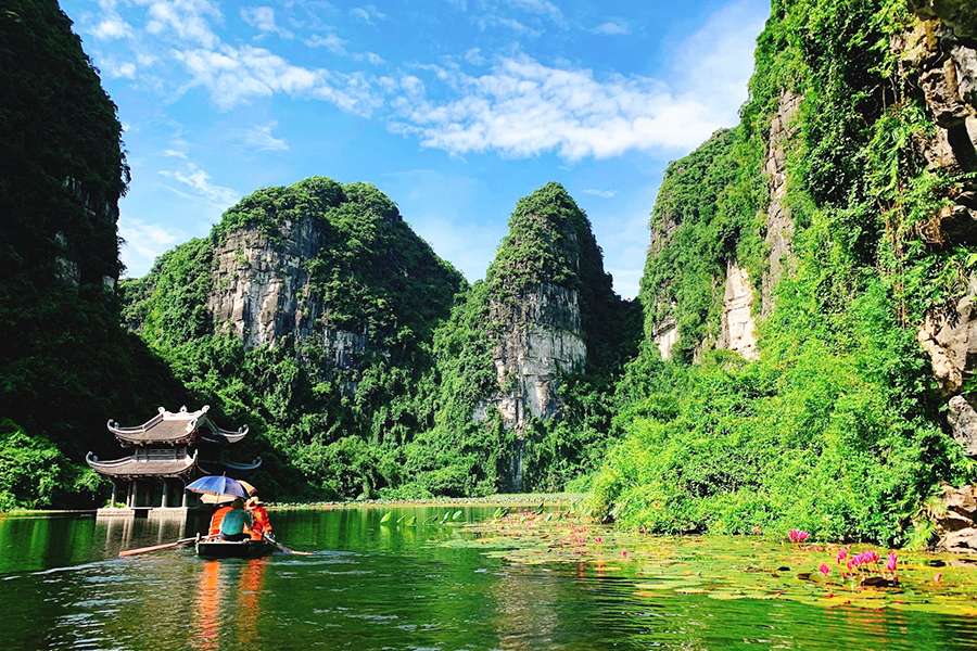 Trang An, Ninh Binh- Vietnam tour packages