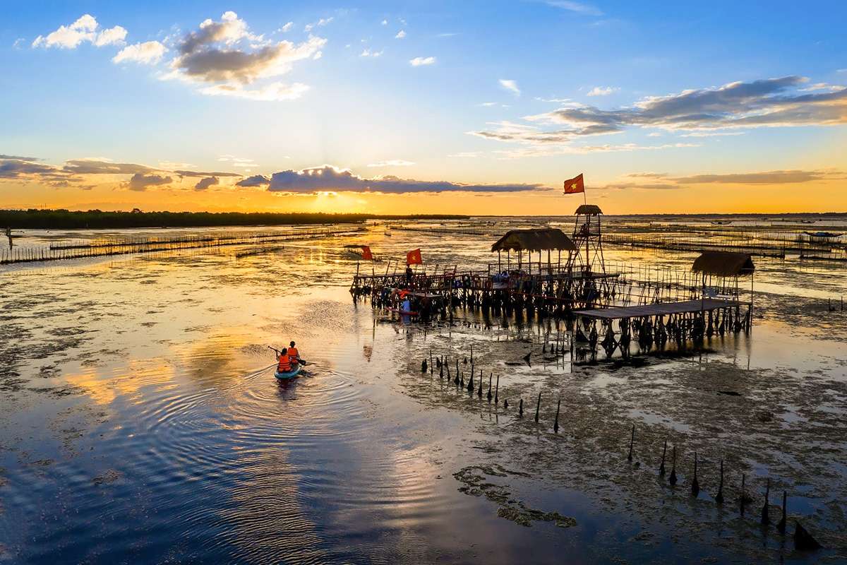 Hue tours - Tam Giang Lagoon