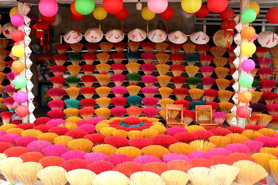 Thuy Xuan incense village - Hue tours