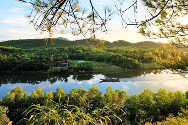 Vong Canh Hill - Hue tours