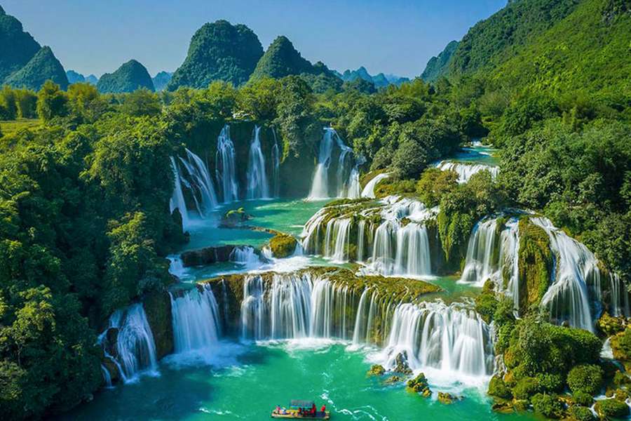Travel and Leisure Listed Ban Gioc Waterfall Among World's 21 Most Beautiful