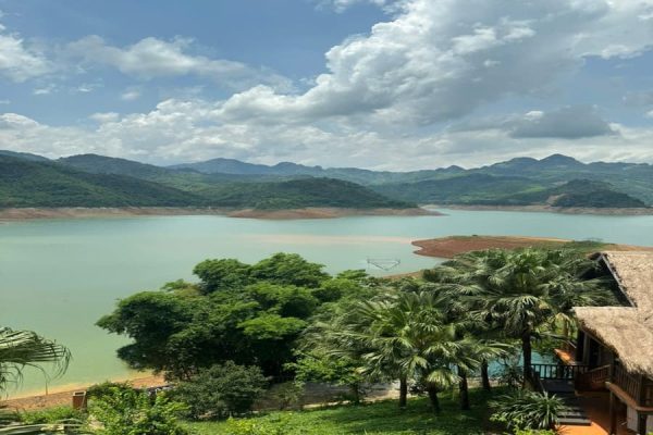 mai chau hideaway lake resort - vietnam day tourrs