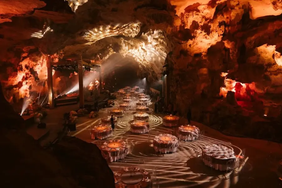 Dragon Pearl Cave in Vietnam Vacation Packages