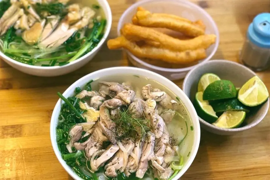 Vietnam Michelin Noodles - Pho Ga Tien