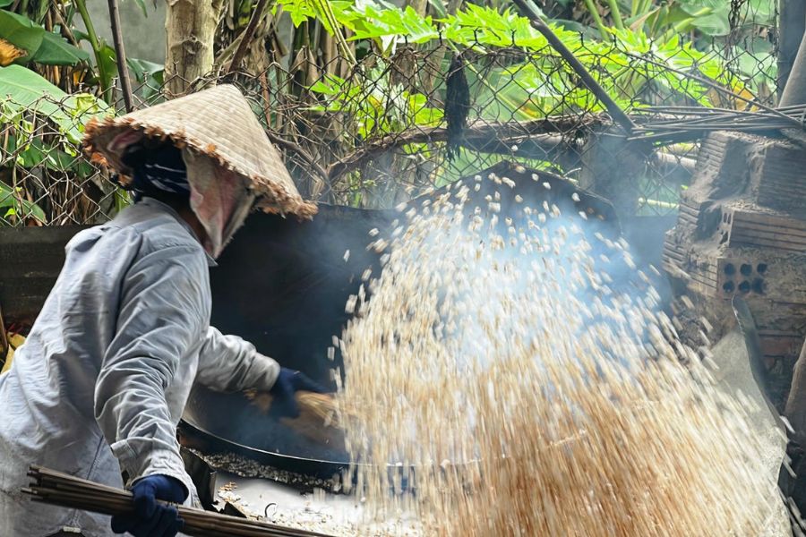 Popped Rice Cake - Mekong Delta Food