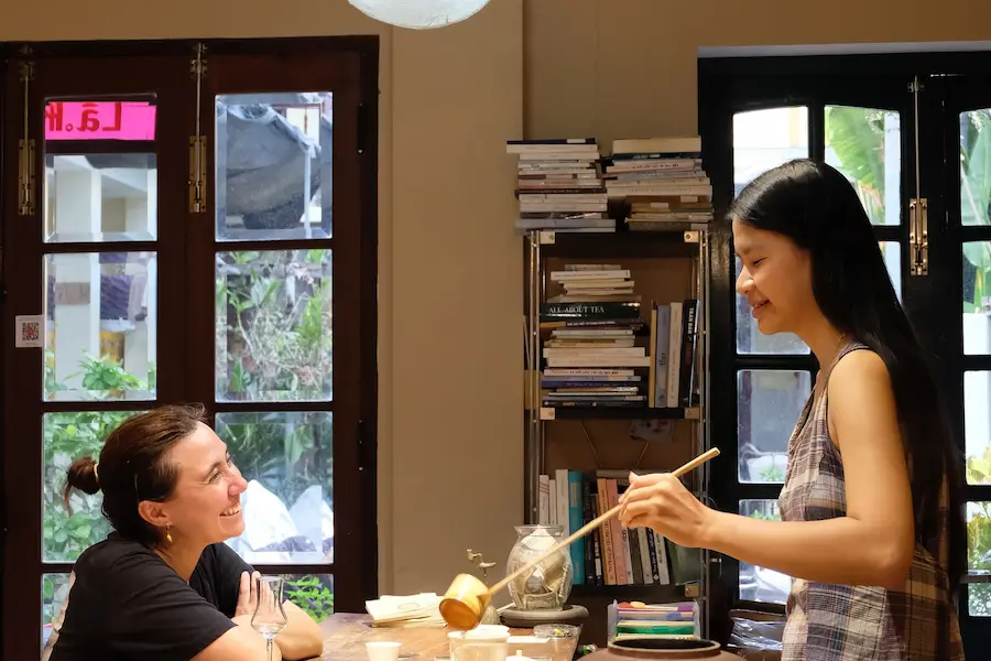 tea meditation in vietnam la.kao tea house