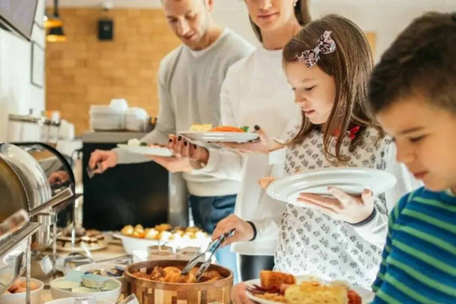 Use Good Manners at the Breakfast Buffet
